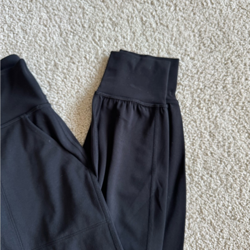 Lululemon - Align Joggers - Picture 6 of 10